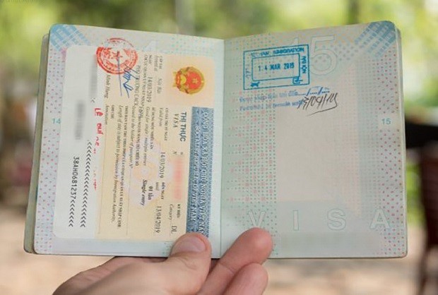 GIA HẠN VISA TẠI VIỆT NAM KHI QUÁ HẠN THẺ TẠM TRÚ